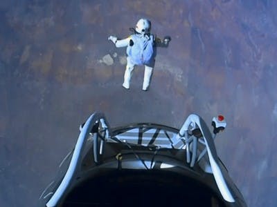 Spacejumper breekt YouTube-record