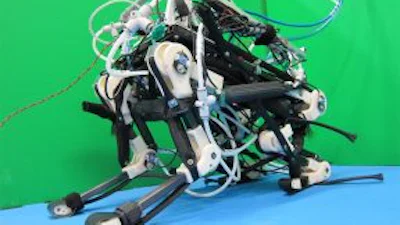 Robot uit Tokyo springt en galoppeert