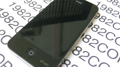 Lekken van iPhone 4 kost 30 jaar cel
