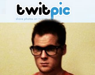 Twitpic-oprichter opgepakt voor naaktloperij