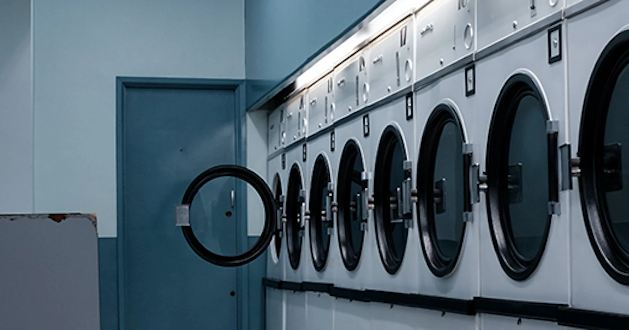 Hoe houd ik mijn condensdroger schoon?