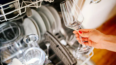 Hoe reinig ik mijn vaatwasser?