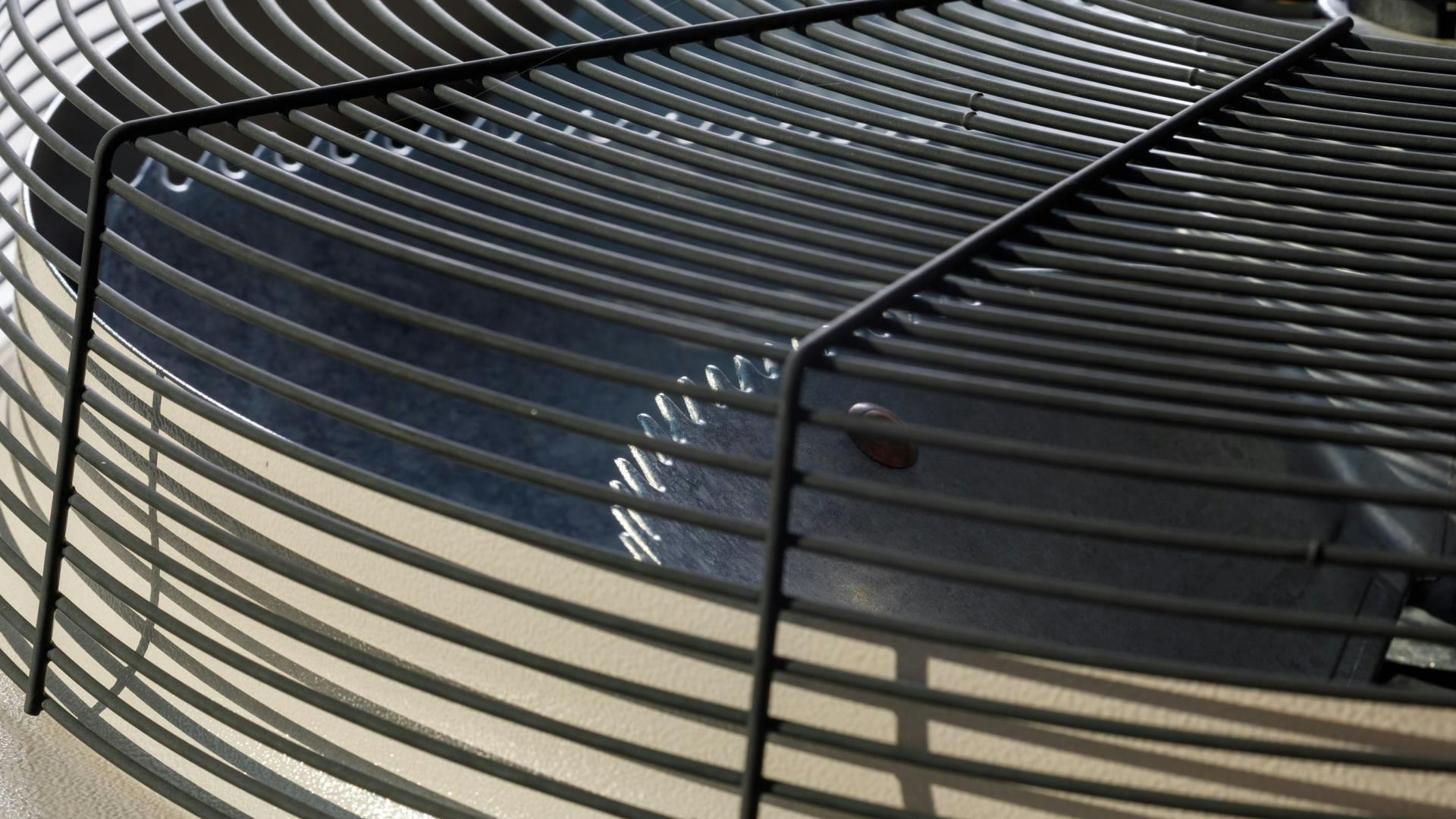 Een ventilator met variabele snelheid helpt het geluid te beperken. | Foto: Climaways