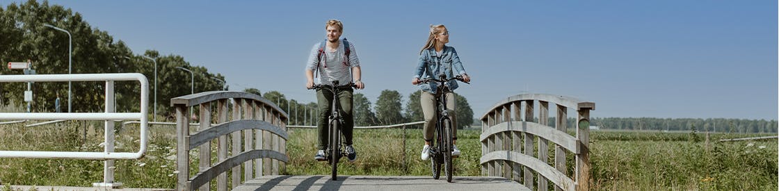 Vier tips om veilig te fietsen bij zonnig weer
