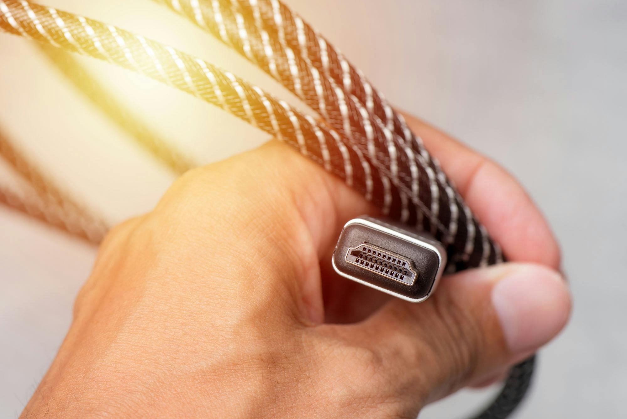 Zo maak je een HDMI-kabel langer