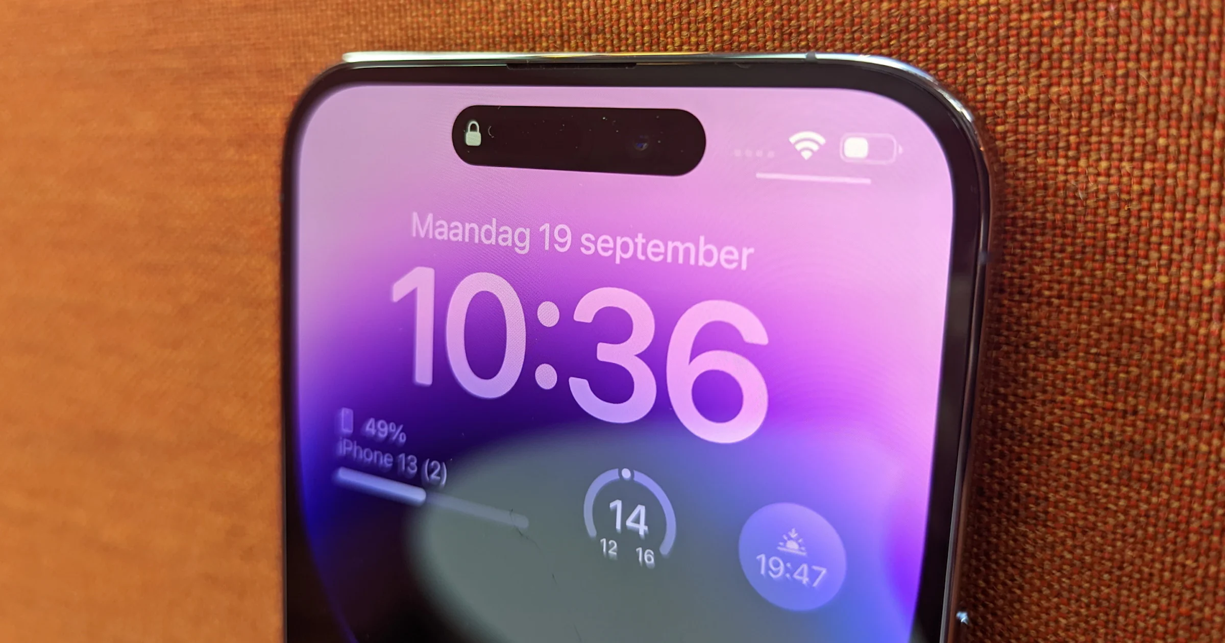 Een iPhone 14 Pro 'dynamic island' voor je Android-smartphone