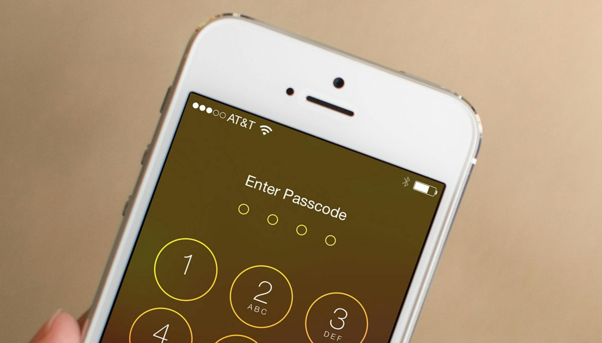 Zonder code kom je niet bij de gegevens op een smartphone.