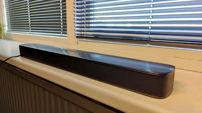 JBL Bar 5.0 Multibeam - een bar met weinig bas