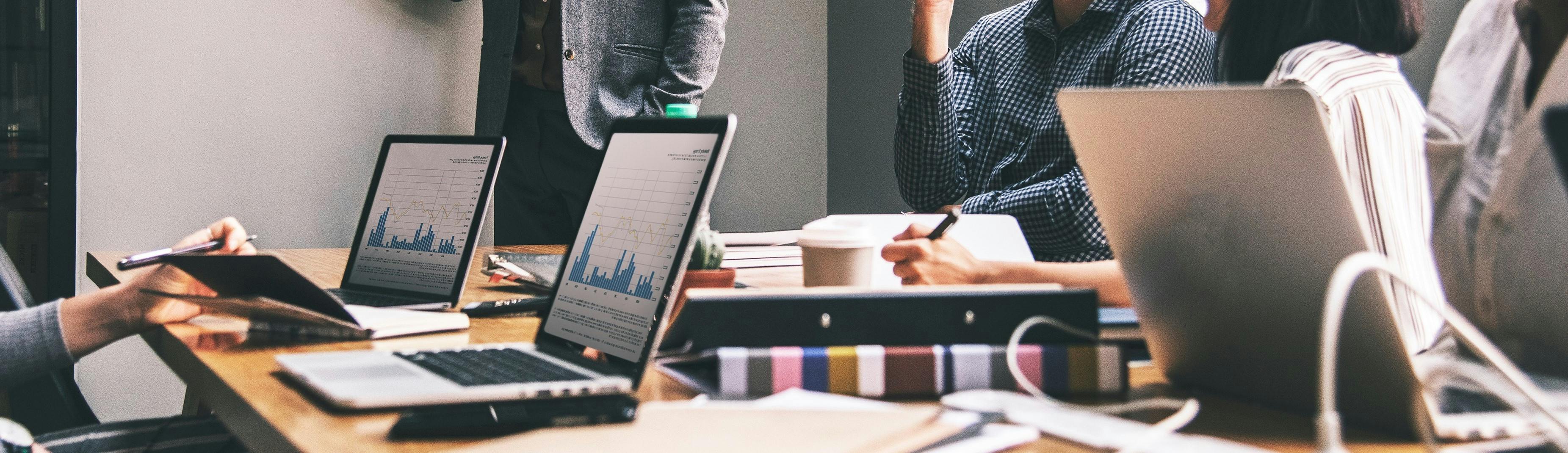 bestuur kantoor collega's overleg vergadering