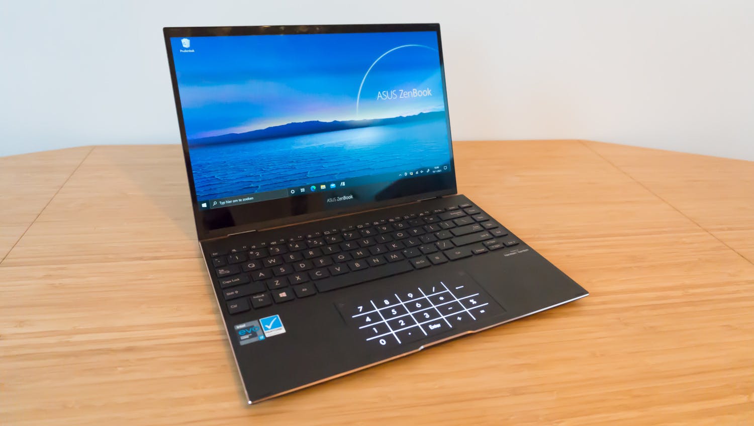 Asus ZenBook Flip S UX371 – Een spetterend oled-scherm
