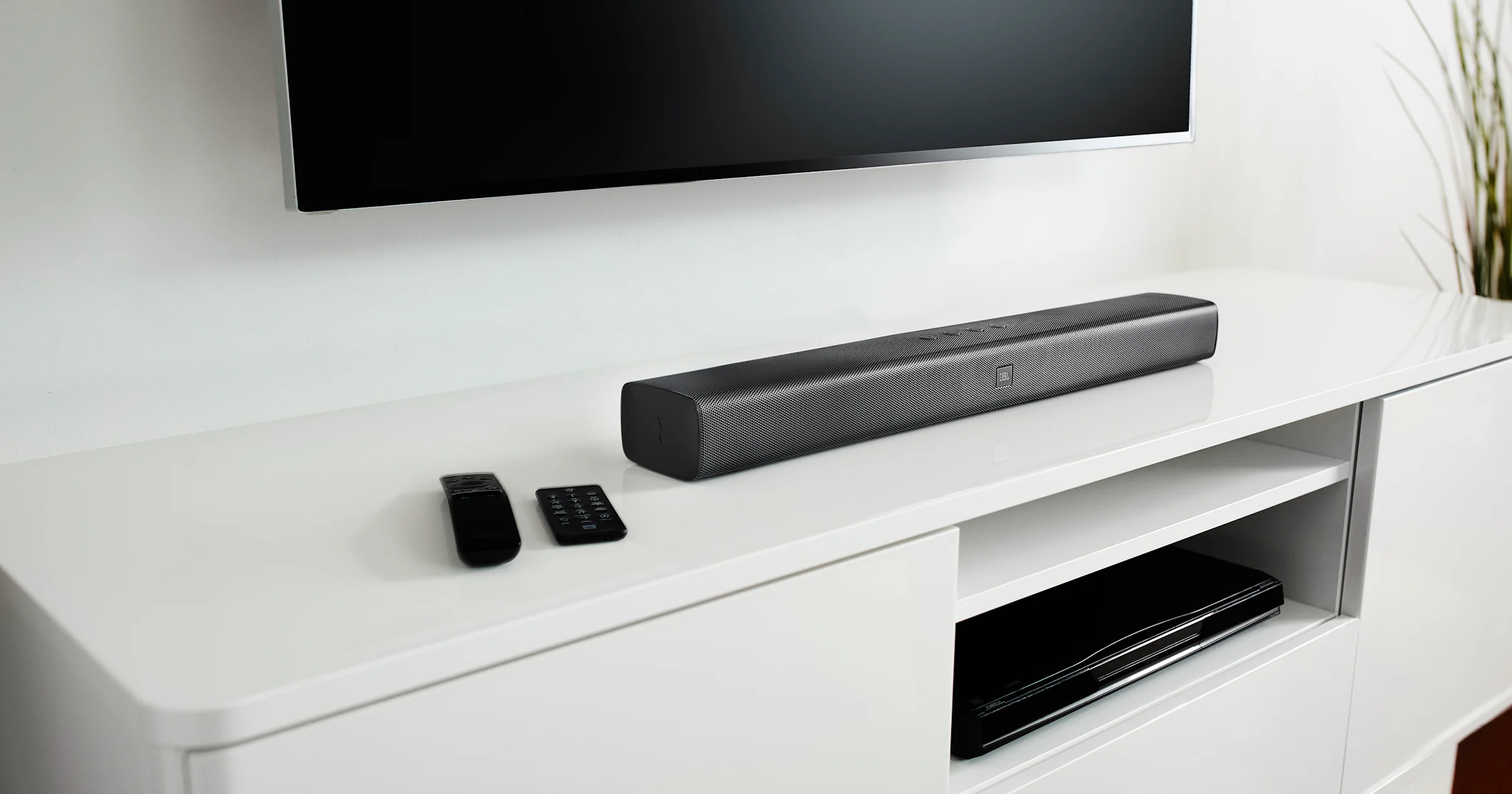 JBL Bar Studio – Compacte allemansvriend