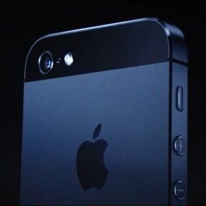 'Apple ontvangt onderdelen iPhone 5S eind mei'
