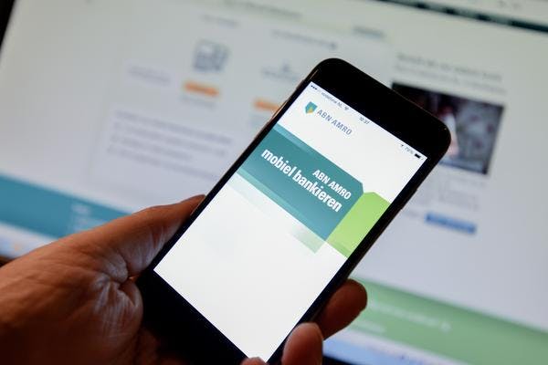 ABN pompt miljoenen in appmakers