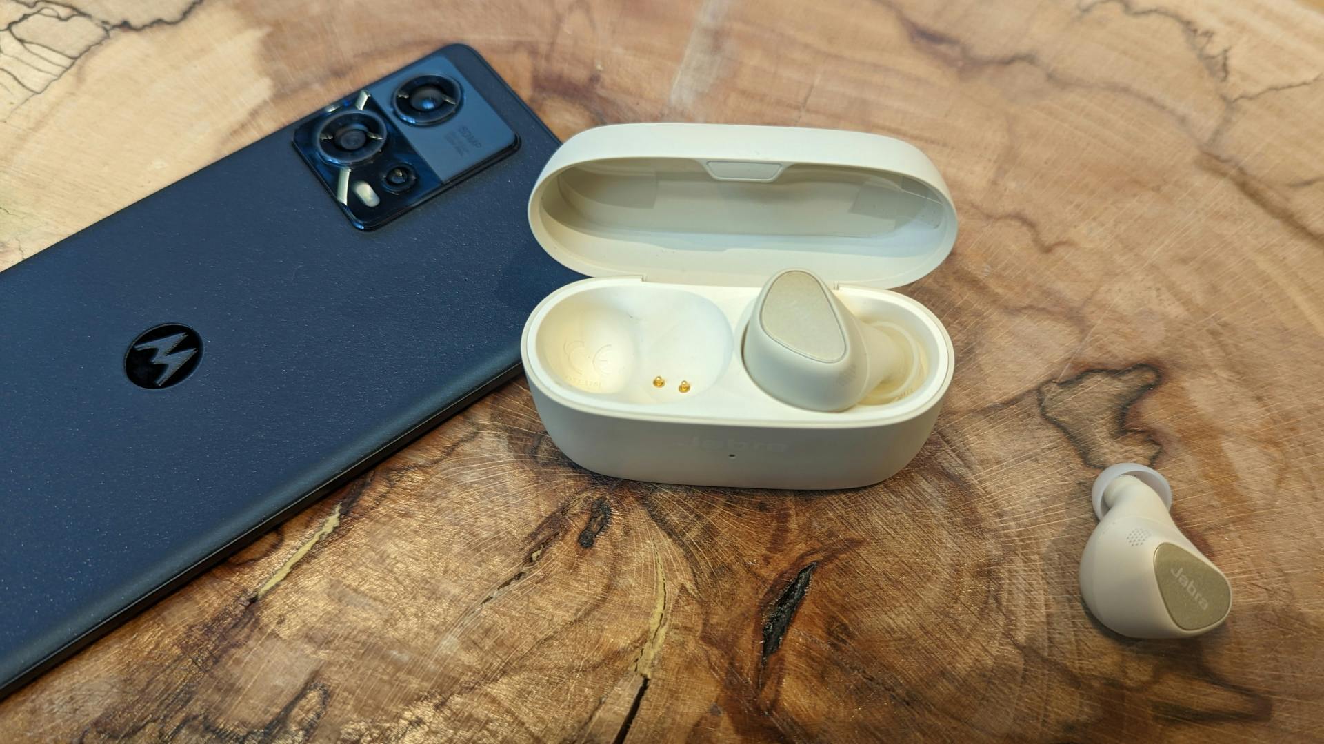 Review Jabra Elite 5 - Ongemerkt goede ANC