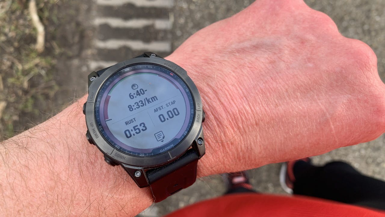 Garmin Fenix 7 Sapphire Solar - MIP versus amoled