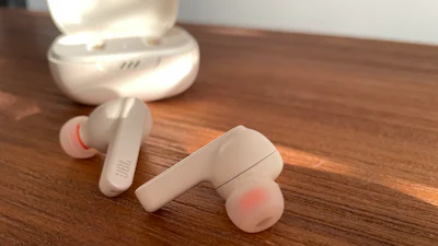 JBL Live Pro+ TWS - Oortjes zoeken verbinding