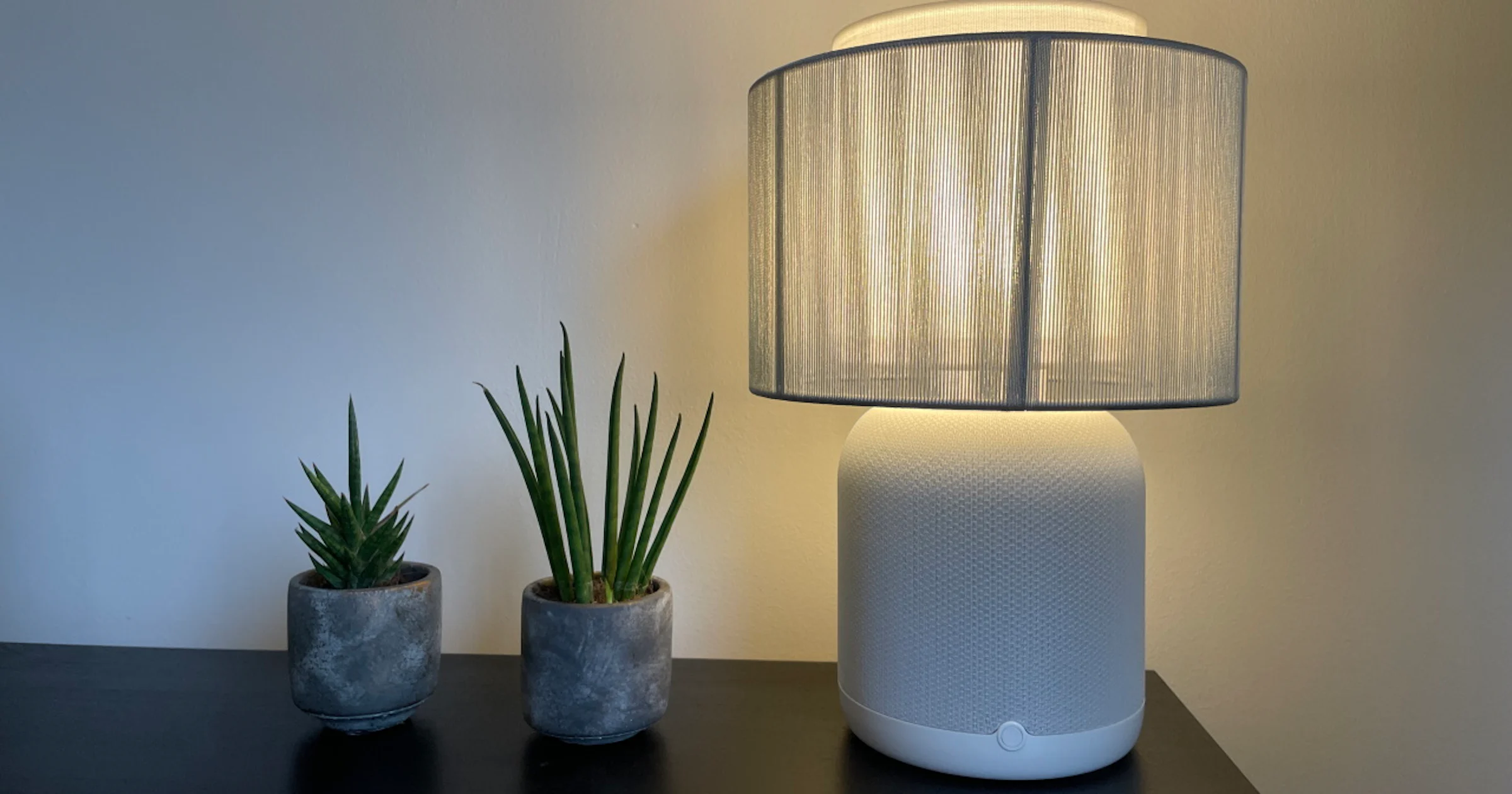 Ikea Symfonisk tafellampspeaker - Daar zit muziek in!