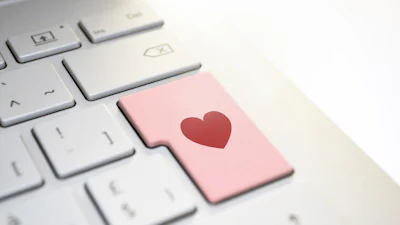 Wat is datingfraude en hoe voorkom je het?
