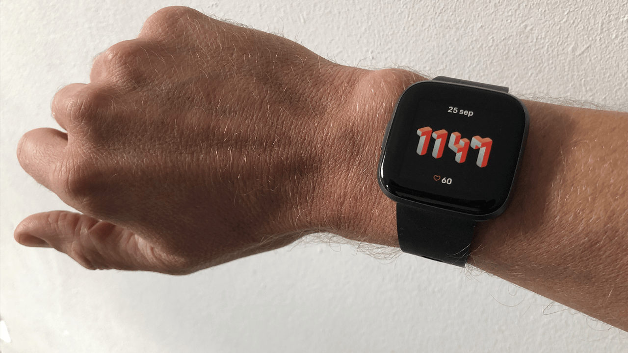 Fitbit Versa 2 - Fitnesstracker zonder GPS
