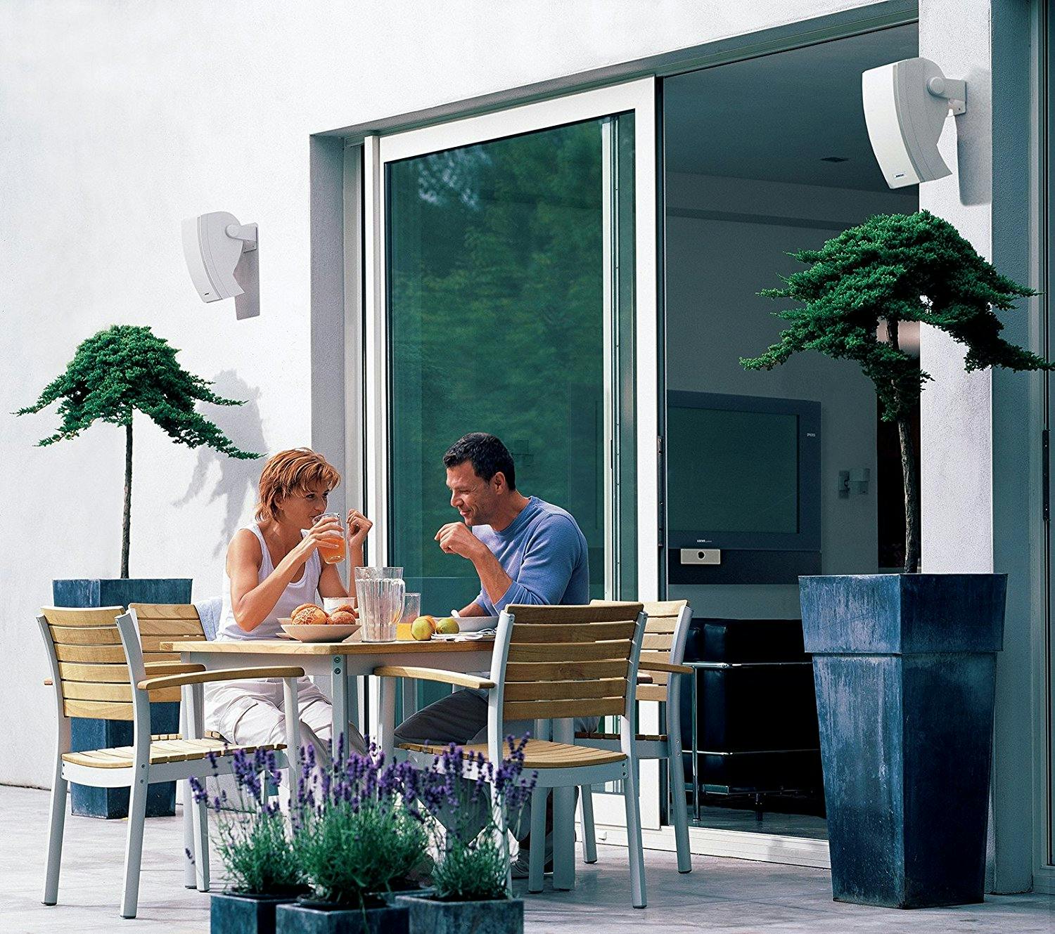 Speakers voor buiten - Swingen in het zonnetje