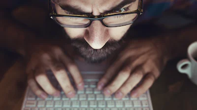 Zo ontmasker je nepmails