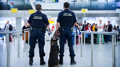 Privacy op reis: wat mag de douane?