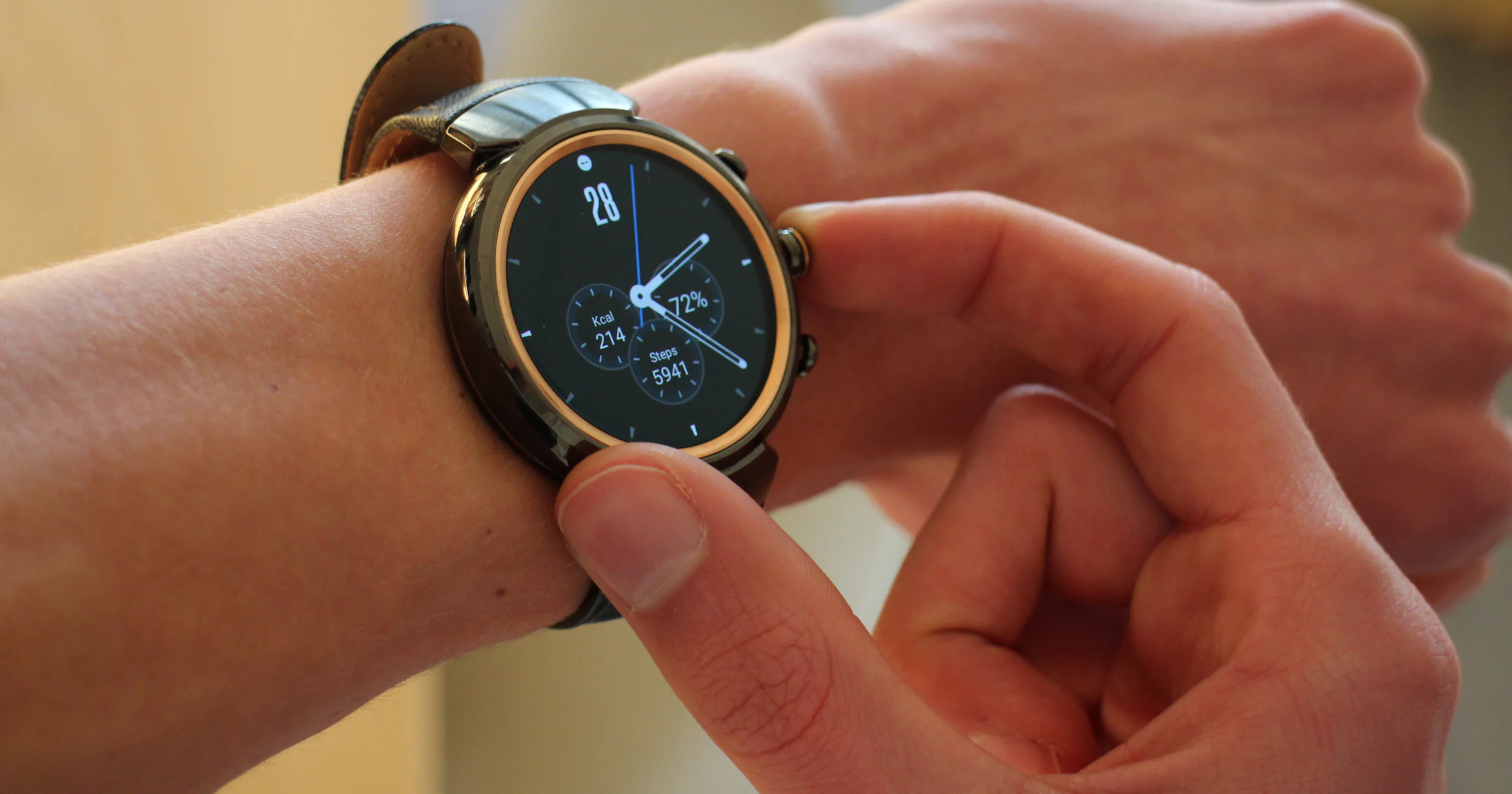 Review ASUS Zenwatch 3: fraaie Android-smartwatch is vrij dom