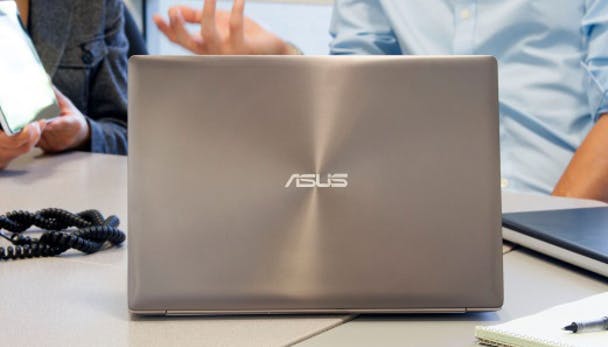 ASUS Zenbook UX303LA - Krachtpatser in een fraaie kleur