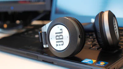 JBL E40BT - De beste koptelefoon onder de 100 euro