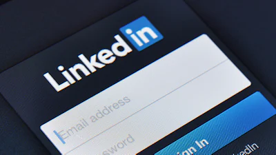 Houd je cv altijd up-to-date met de LinkedIn-app