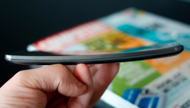 Gebogen schermen zijn belachelijk volgens Foxconn-baas