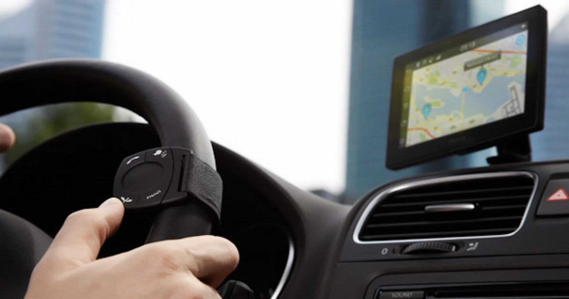 Parrot Asteroid Tablet - Brengt multimedia naar je auto