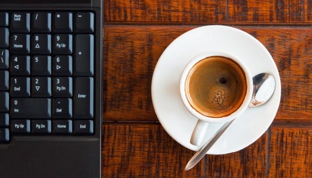 Productief werken vanuit hippe koffietentjes