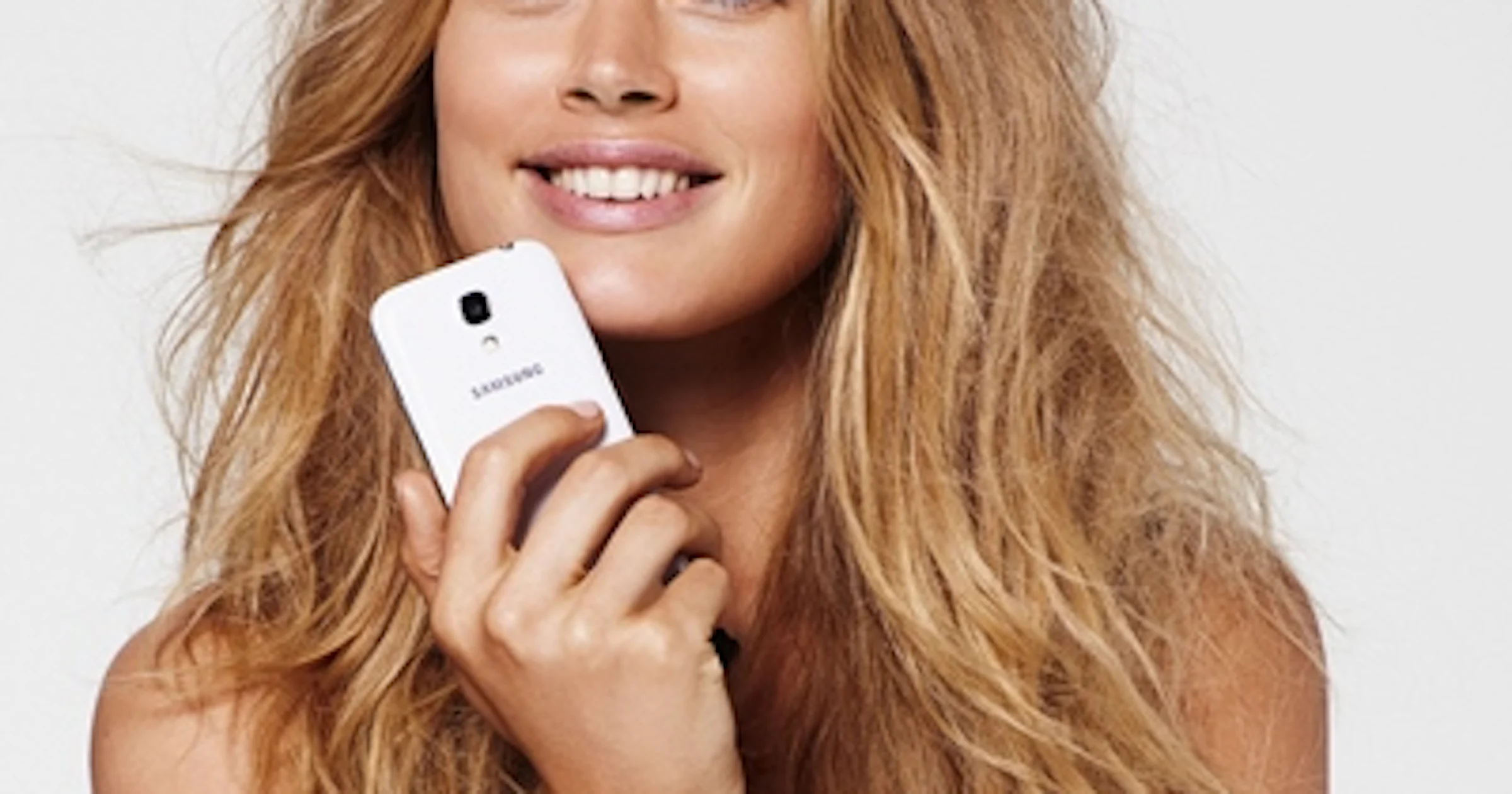 Samsung haakt Doutzen Kroes aan voor Galaxy S4 mini