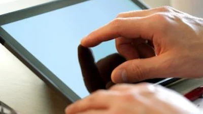 Meer jongeren én 65 plussers hebben tablet