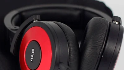 Review: AKG K619