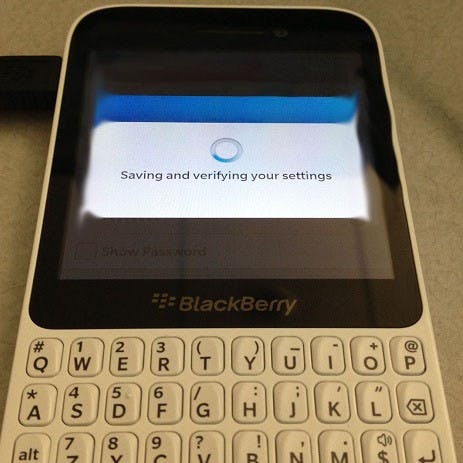 Foto goedkope BlackBerry 10-smartphone duikt op