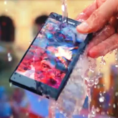 Sony raapt oude successen bijeen voor promo Xperia Z