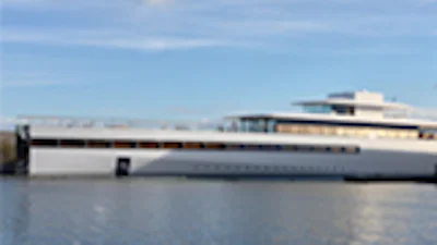 Familie van Jobs en Starck leggen onenigheid over megajacht bij