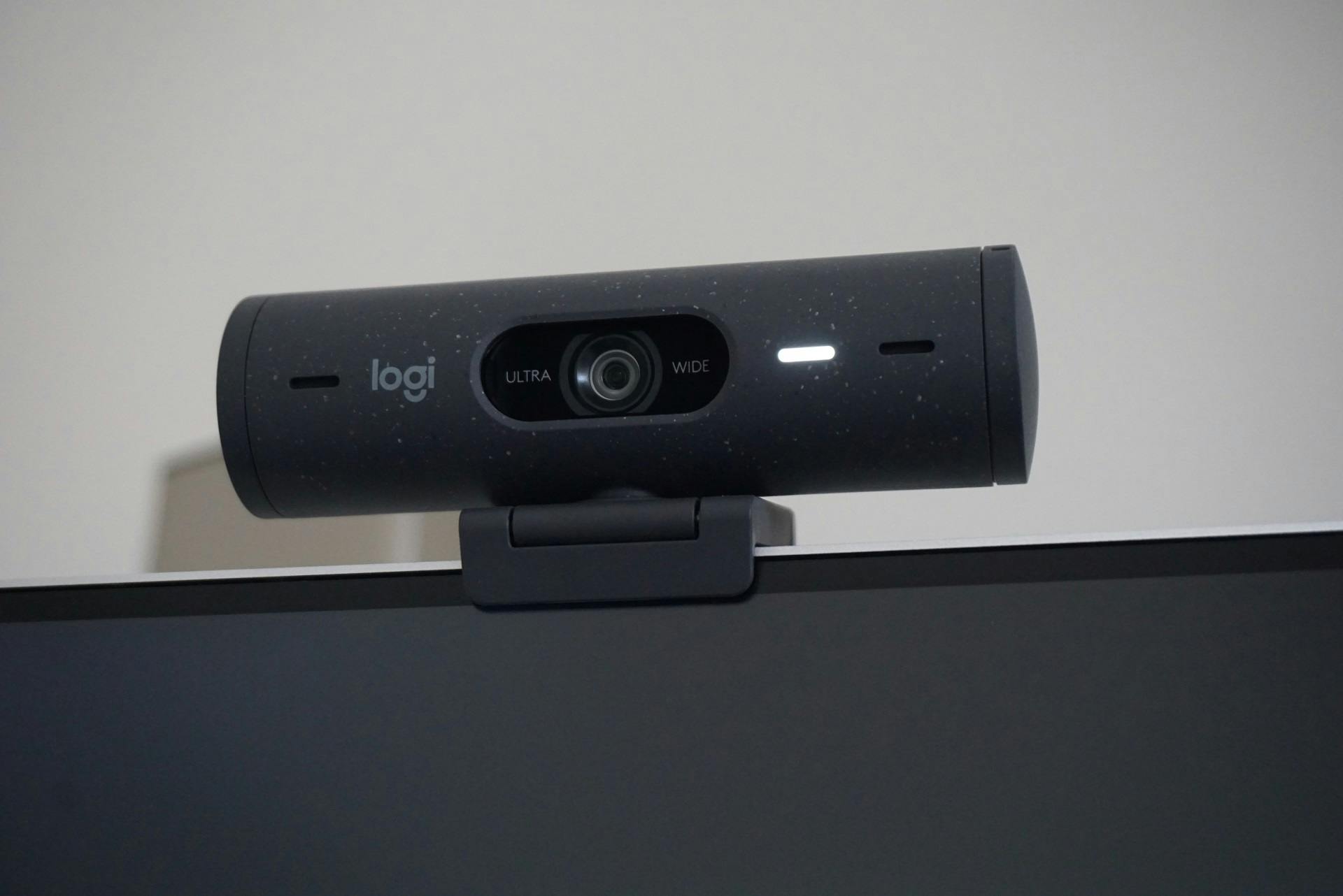 Review Logitech Brio 500 - De slimste webcam?