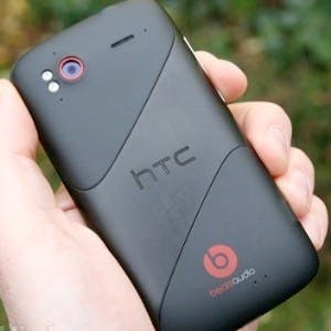 'HTC komt met Android 4.0 muziektelefoon One V'