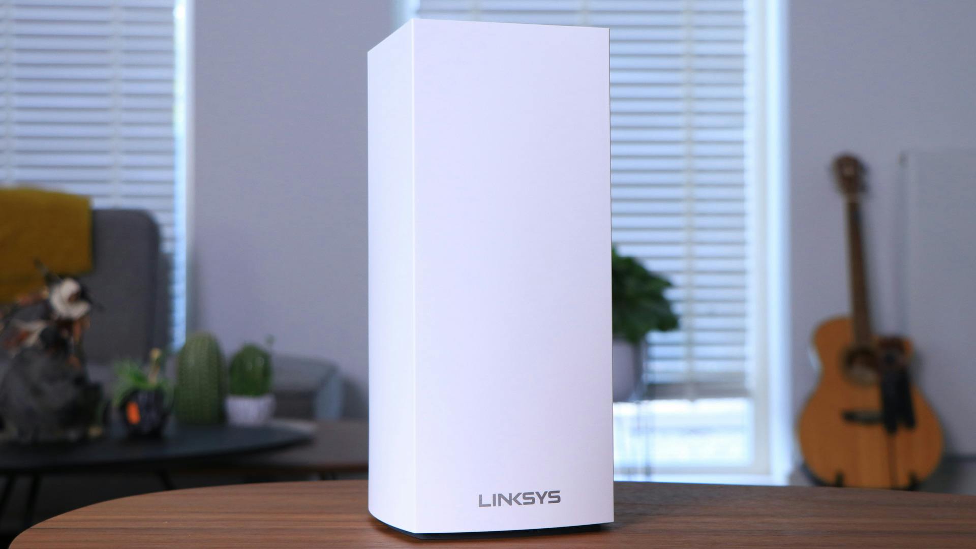 Dit is een node van het Linksys Velop AX4200 wifi-mesh-systeem.