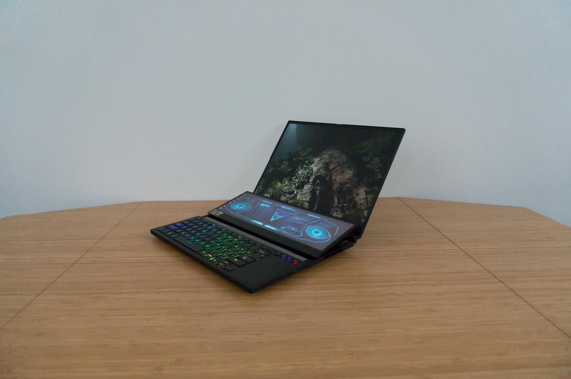 Review ASUS ROG Zephyrus Duo 16: ultiem gamen en creëren?