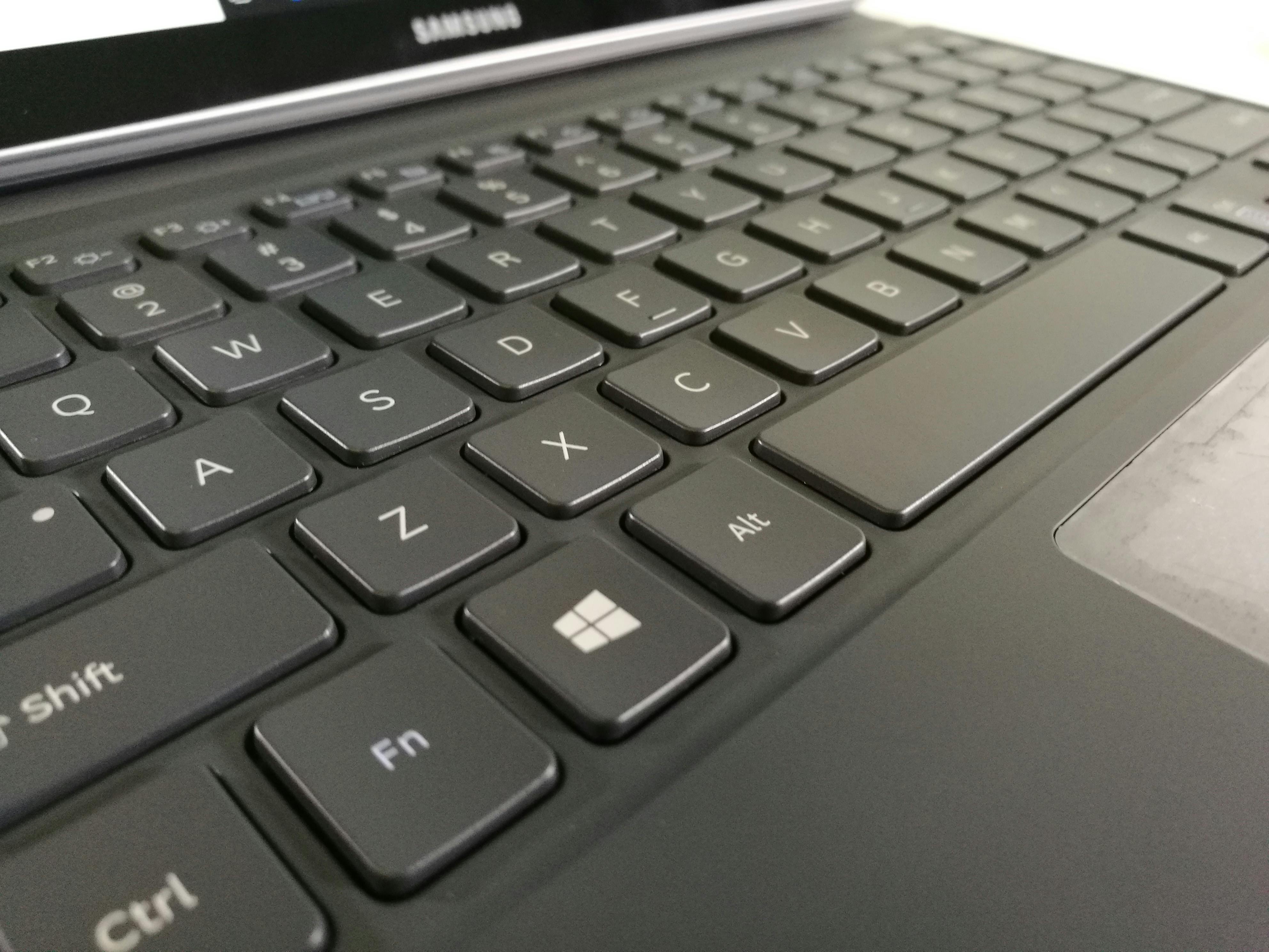 Het toetsenbord van de Galaxy Book is bijzonder fijn.