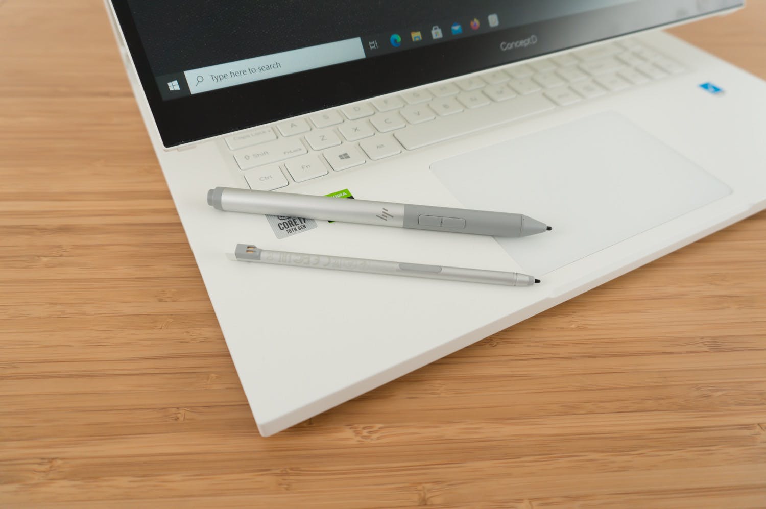 De stylus (onder) is erg klein.