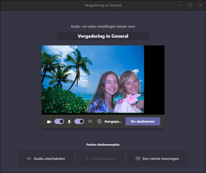 Het gefilterde en gevirtualiseerde webcambeeld van OBS Studio, live in MS Teams.