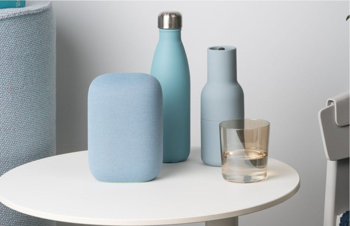 Het liefst willen techreuzen zo onzichtbaar mogelijk overal aanwezig zijn met een slimme speaker.