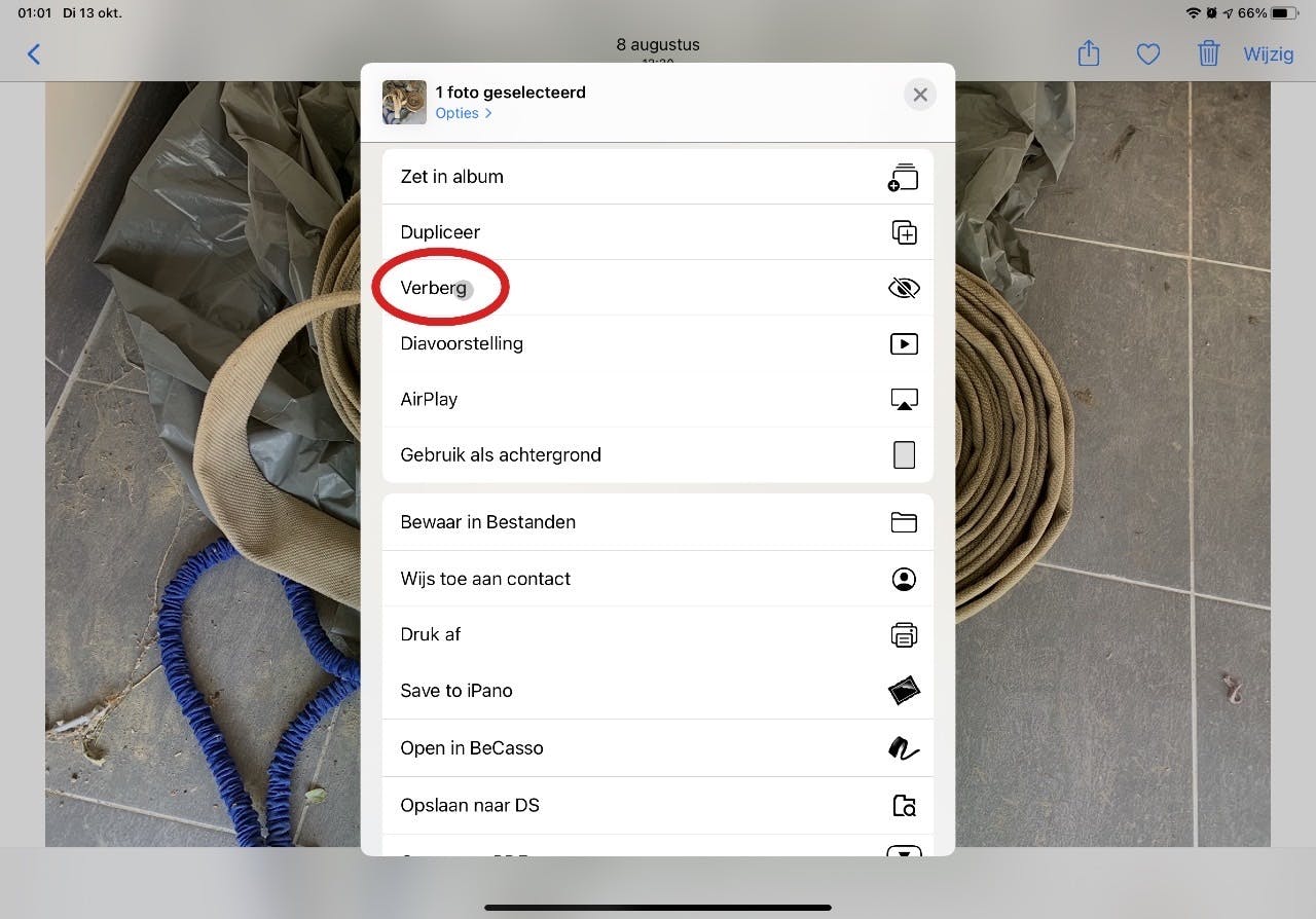 En zo verberg je een foto die niet pontificaal in je foto-overzicht aanwezig hoef te zijn.