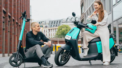Hoe werkt het huren van elektrische scooters of steps?