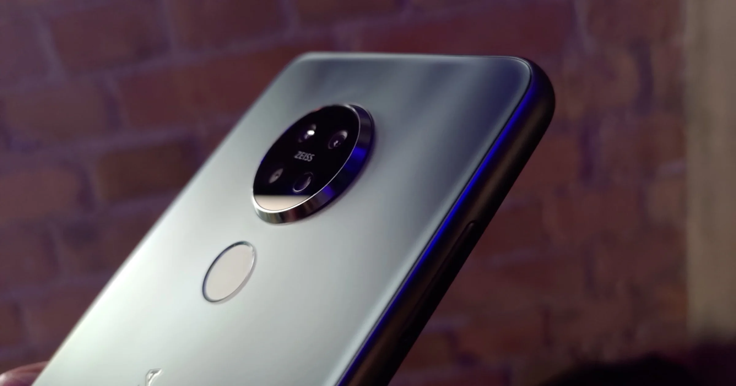 De Nokia 6.2 en Nokia 7.2 zijn zo degelijk dat het saai wordt